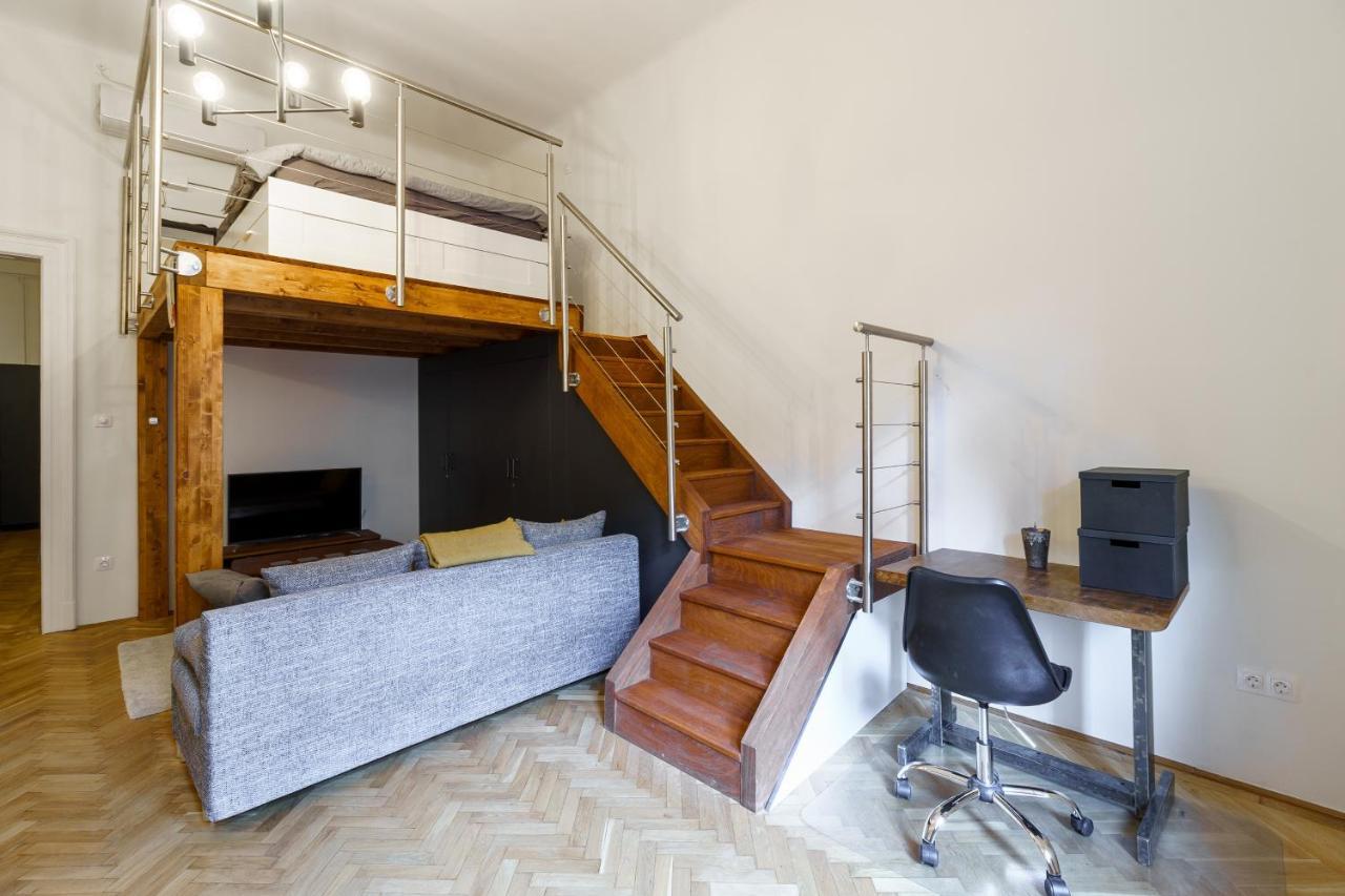 Loft-style Flat Next To Danube Budapeste